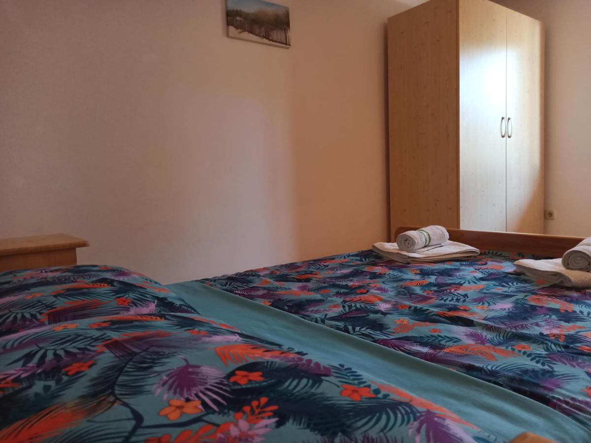 Apartments Kornati Zdrelac Luaran gambar